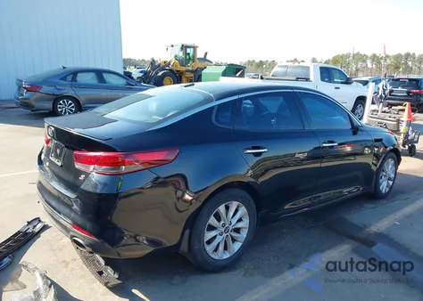 2018 Kia Optima S z USA, uszkodzony, nr VIN 5XXGT4L37JG206077